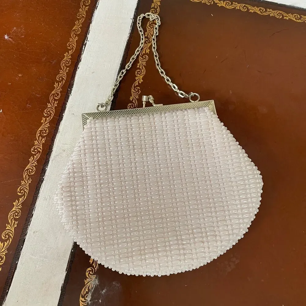 VTG Ivory Seed Bead kiss Lock Handbag w/ Gold Chain